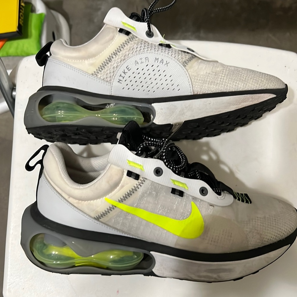 Nike Air Max 2021 Volt